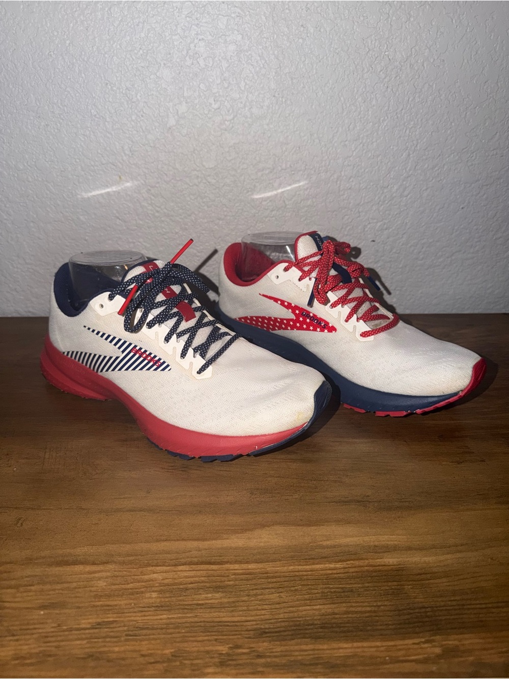 Brooks Launch 7 USA Red White Blue Running Shoe Womens Size 9 US EUC training - Picture 5 of 11